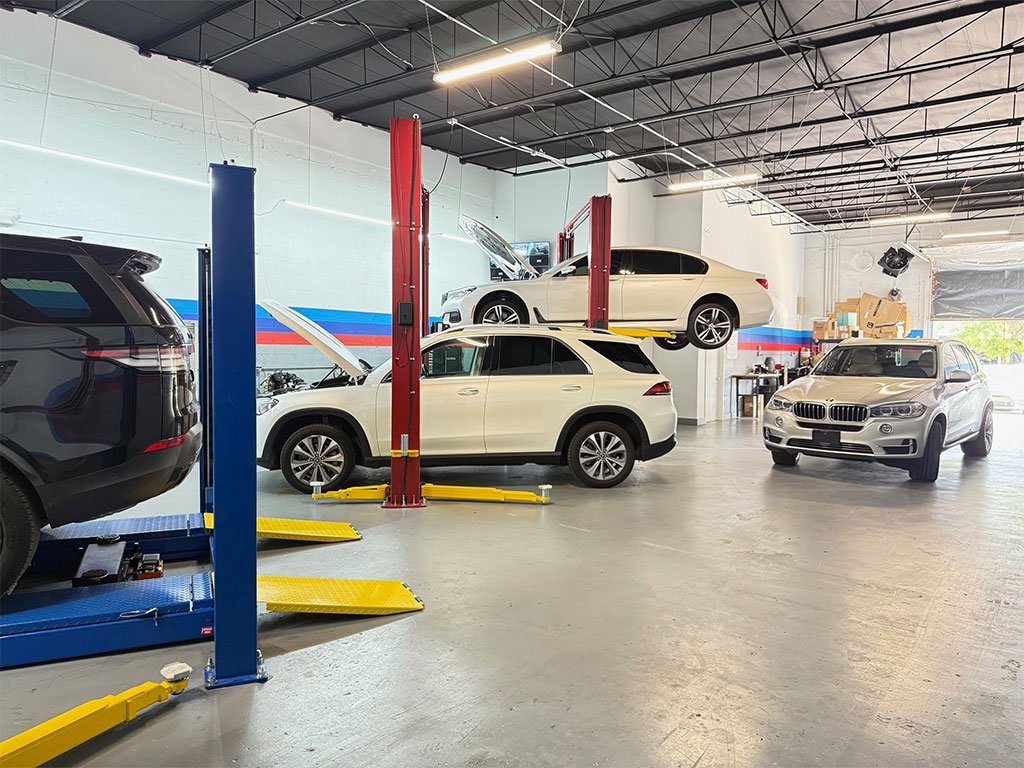 Car Shop in North Miami